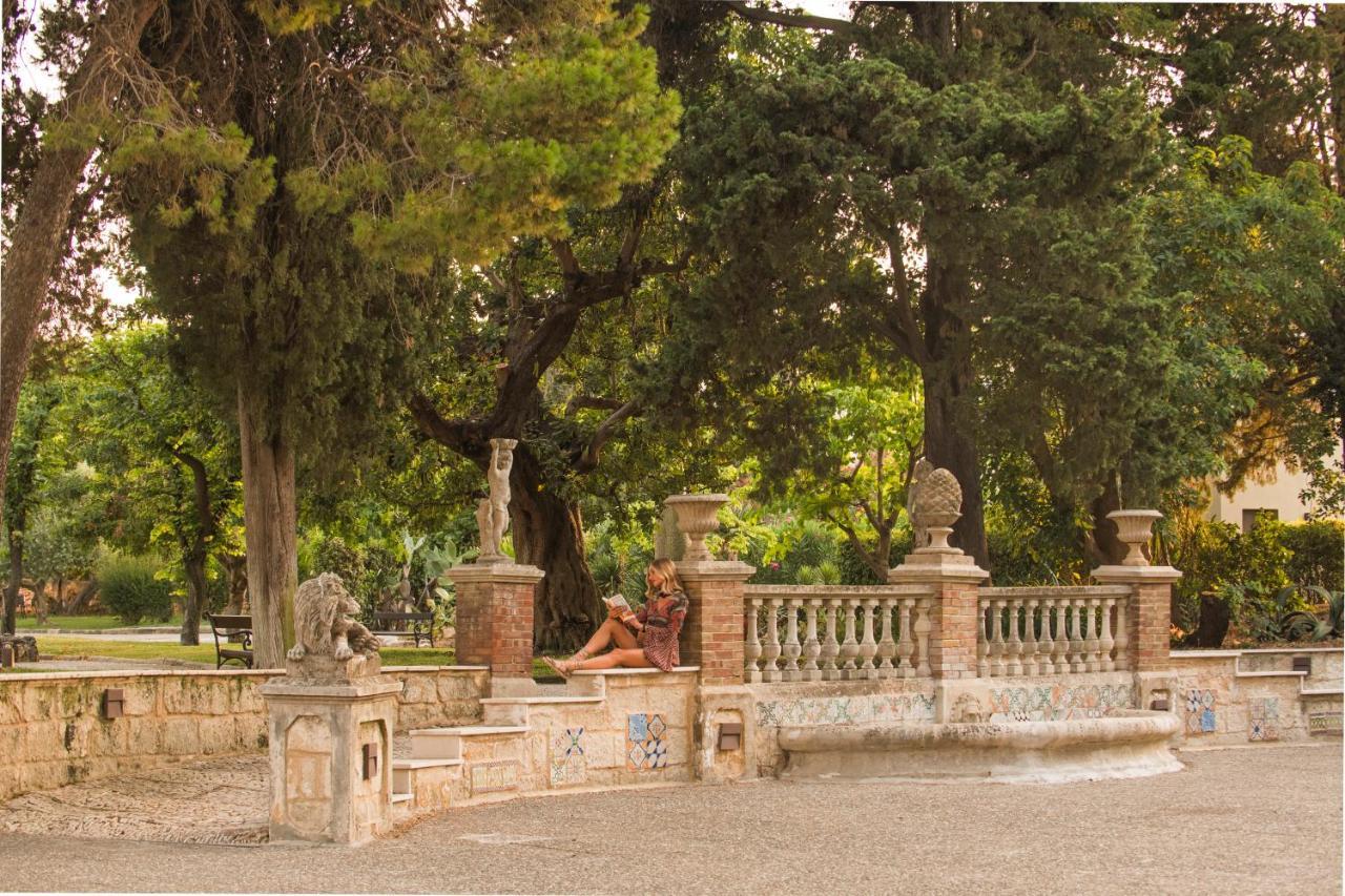 Mercure Villa Romanazzi Carducci Bari Exterior foto